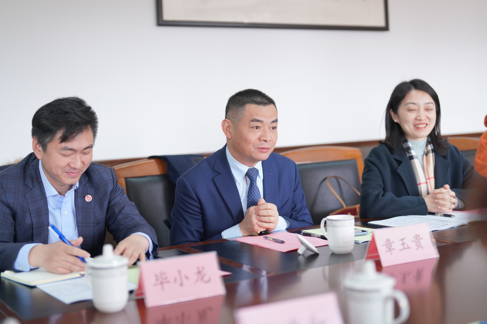 上外签约20240308-5.jpg 上外签约20240308-5.jpg